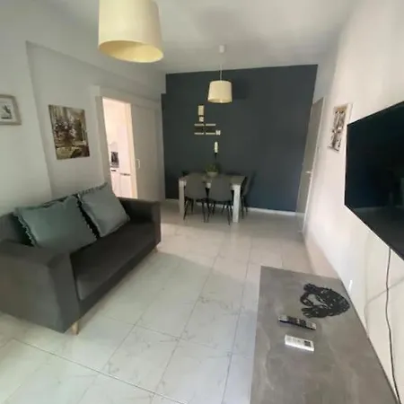 Apartment Frixos *